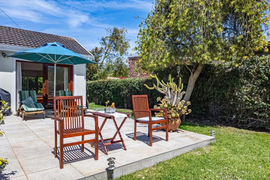 3 Bedroom Property for Sale in The Island Western Cape